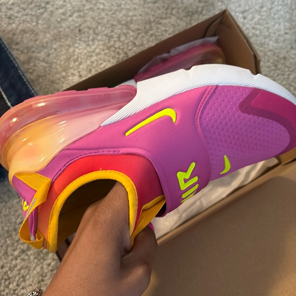 Women’s Nike sneakers
